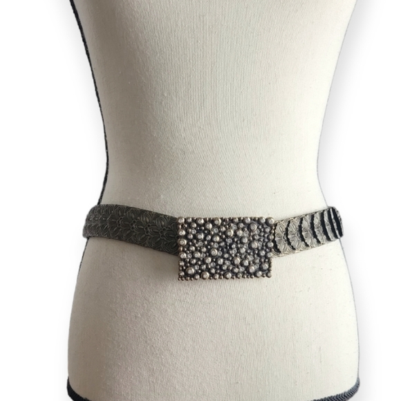 Vintage 80s Antique Goldtone Metal Links Rhinestone Studded Buckle Stretch Belt - Picture 1 of 8